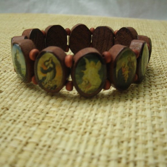 Handmade Wood Religious Pictures Bracelet - Picture 3 of 16